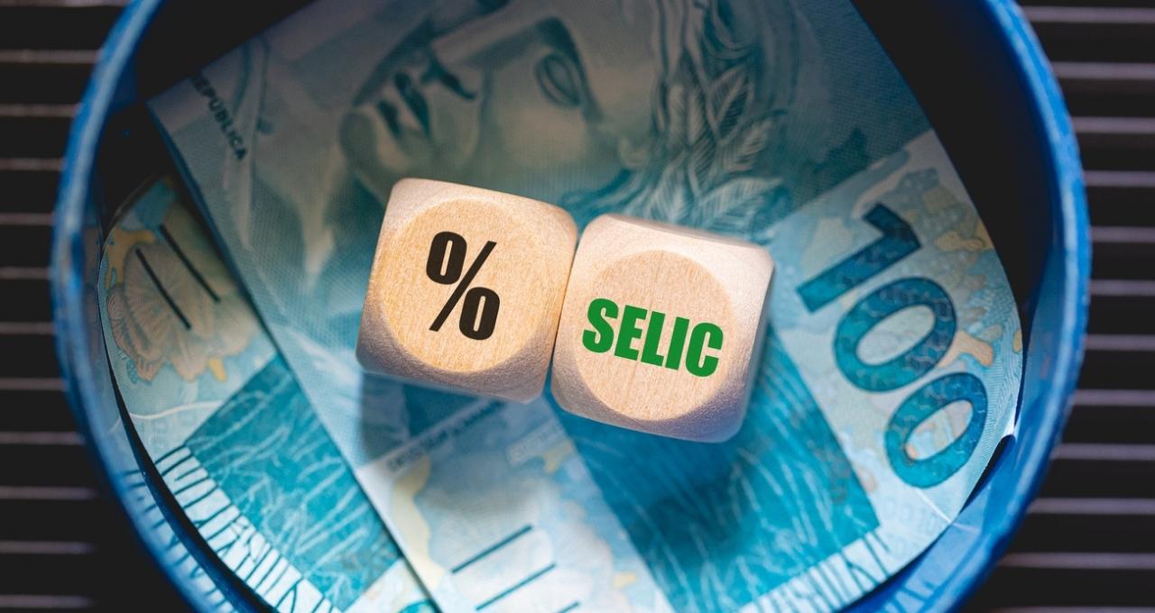 Relatório Focus mantém projeção da Selic em 15% para 2025: o que isso significa para a economia?