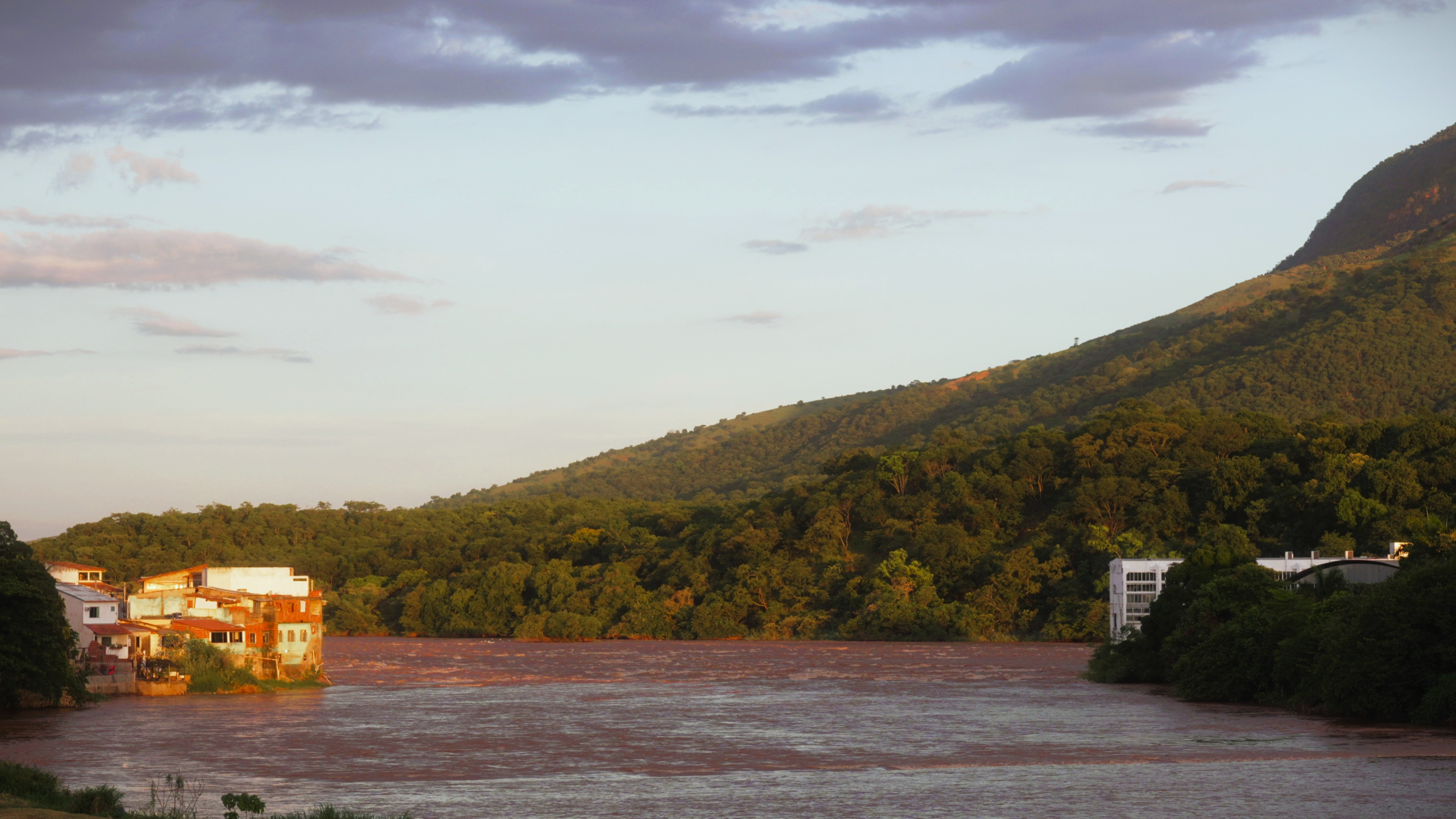 Por que cidade em MG virou o polo de migração para os EUA