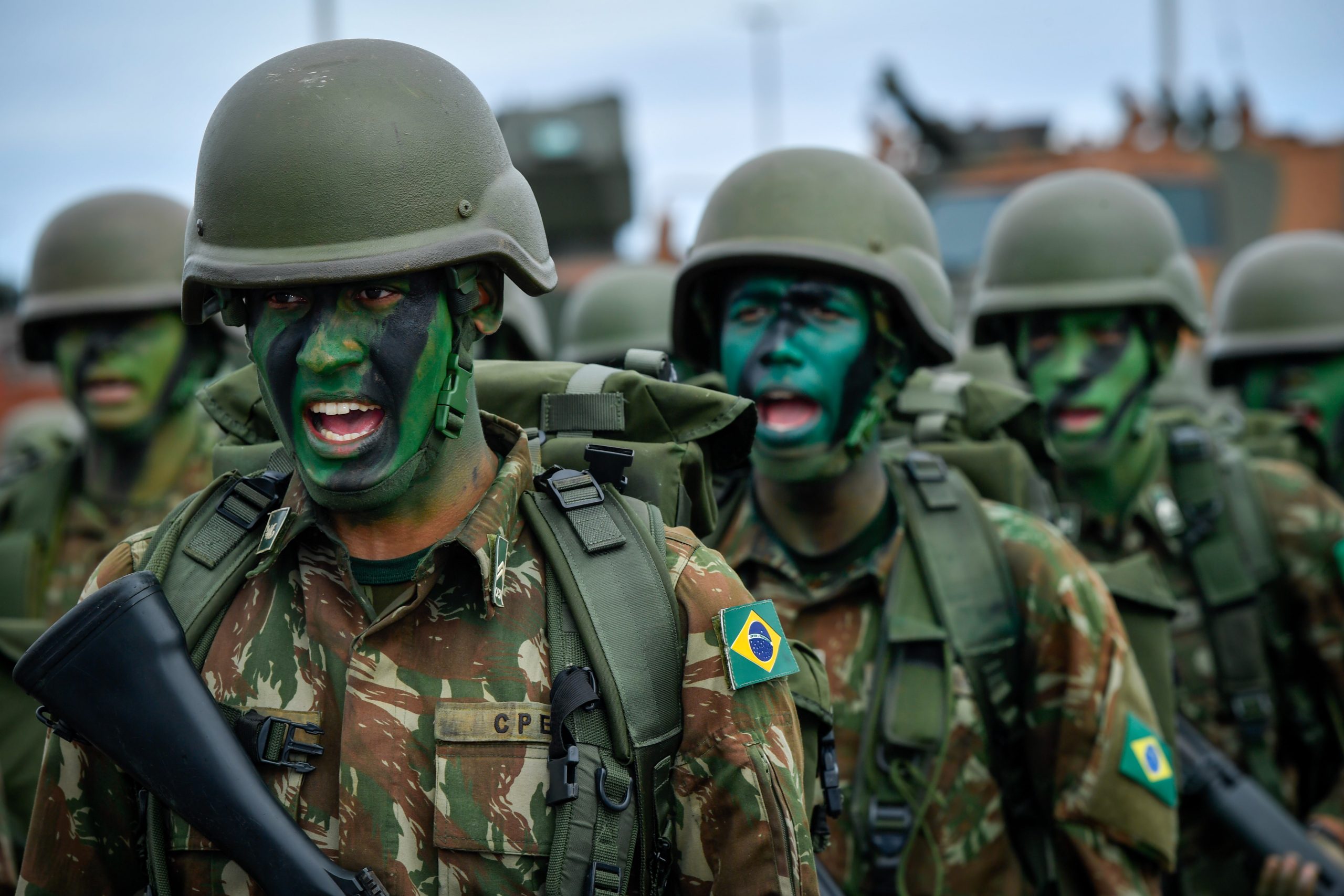 Reajuste salarial dos militares é aprovado e beneficia 740 mil até 2026
