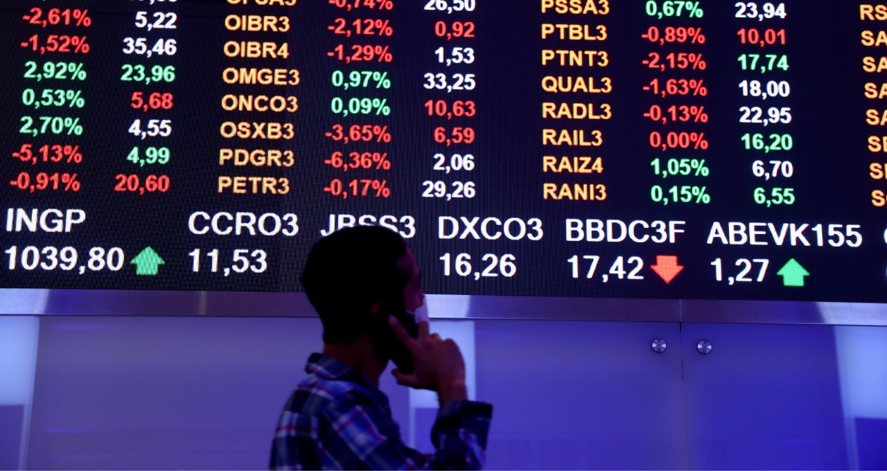 Ibovespa hoje recua com dólar em alta e tensão global: veja os destaques da bolsa